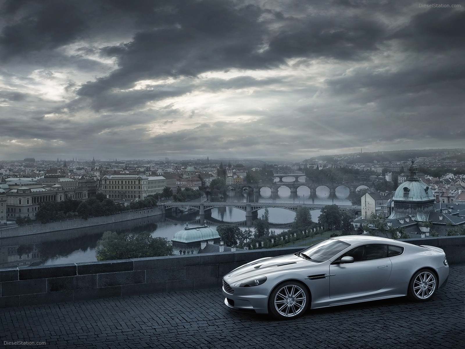 Aston Martin DBS